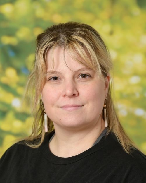 Hayley Descavich '08