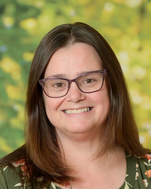 DINING SERVICES Carrie Holmes